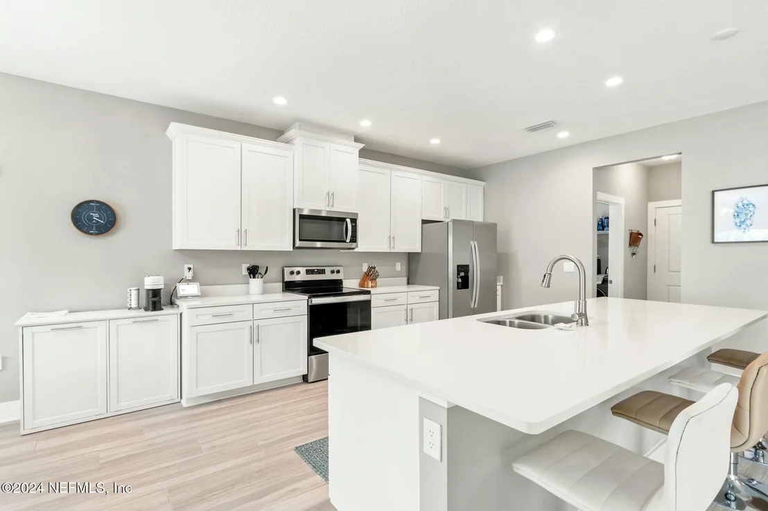 Photo of 60 DUTTON ISLAND Road W