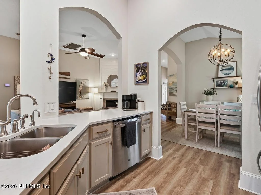 Photo of 3152 E BANISTER Road
