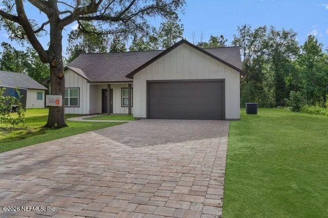 Photo of 44016 BREEZY Lane