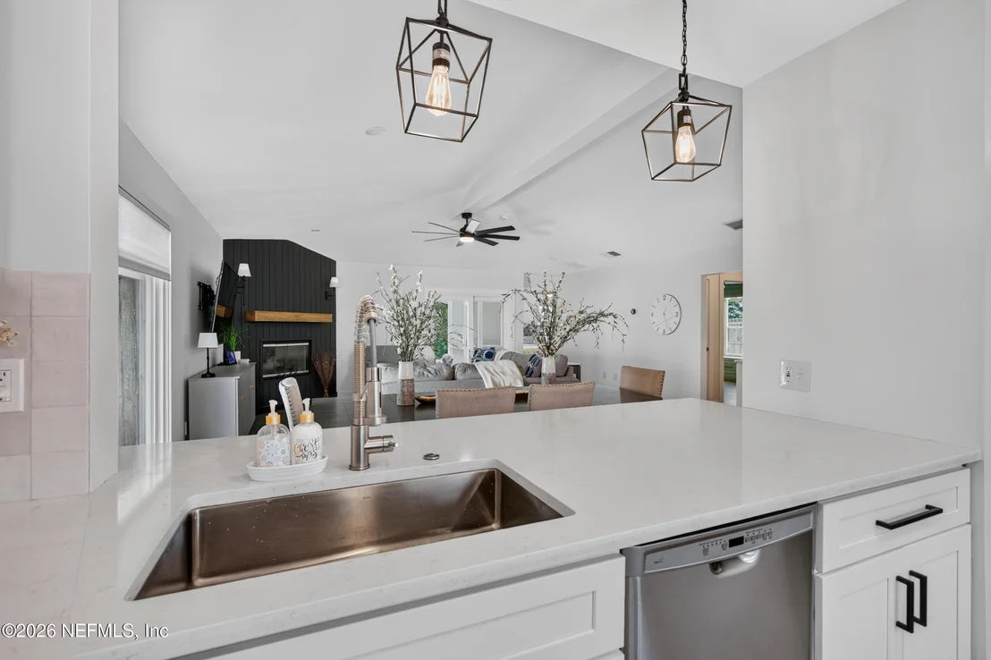 Photo of 12151 SUNCHASE Drive