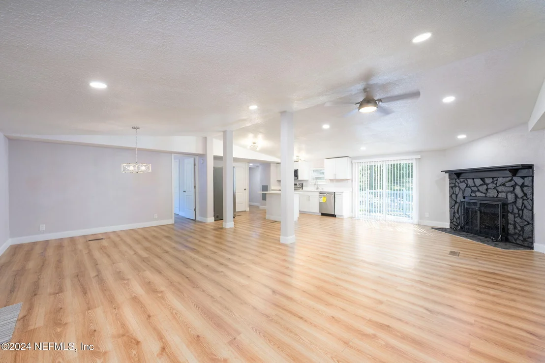 Photo of 101 TALLPINE Trail