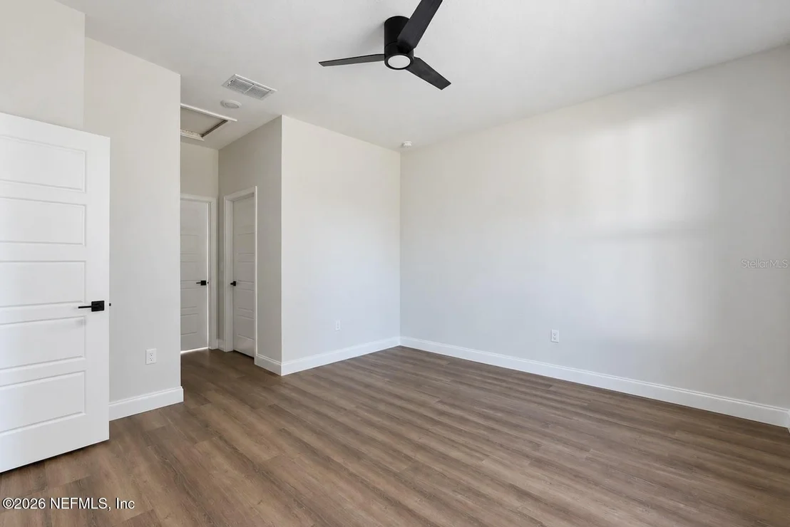 Photo of 6 BRONSON Lane