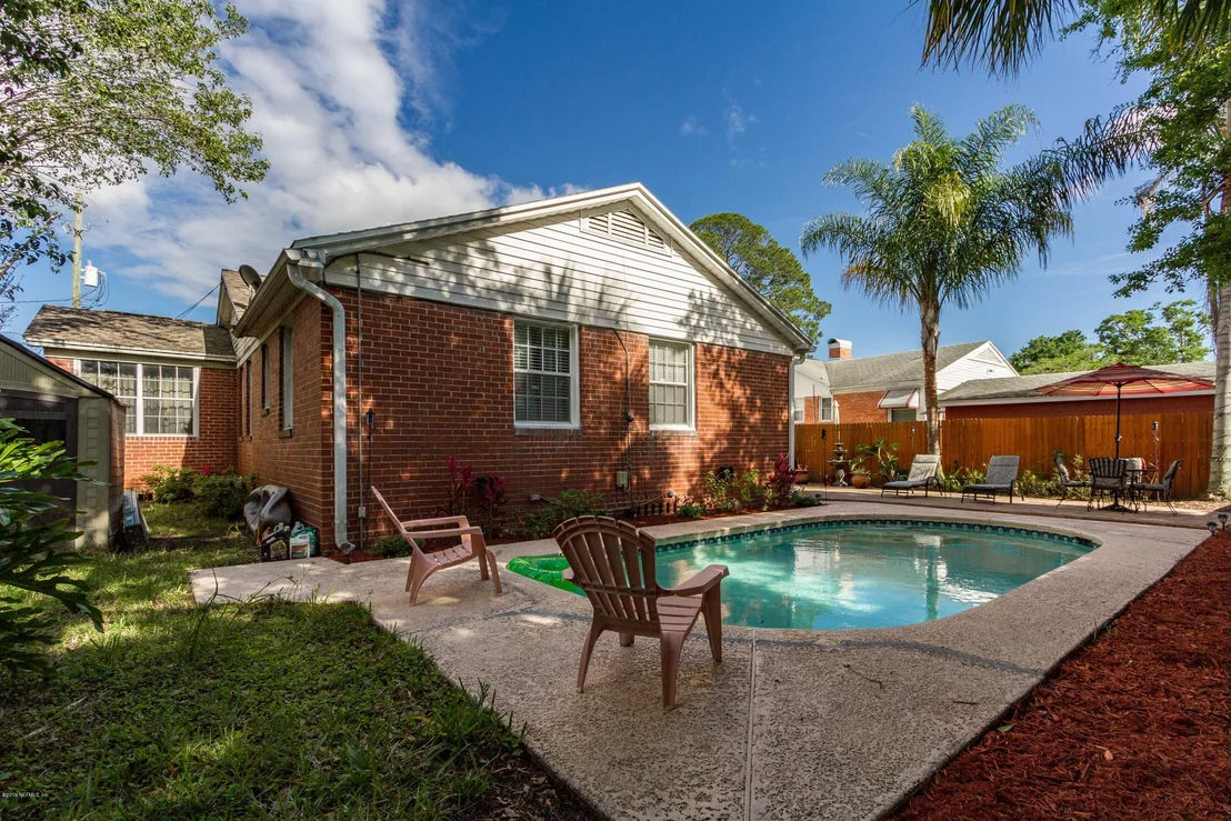 Photo of 2150 TRAYMORE Road