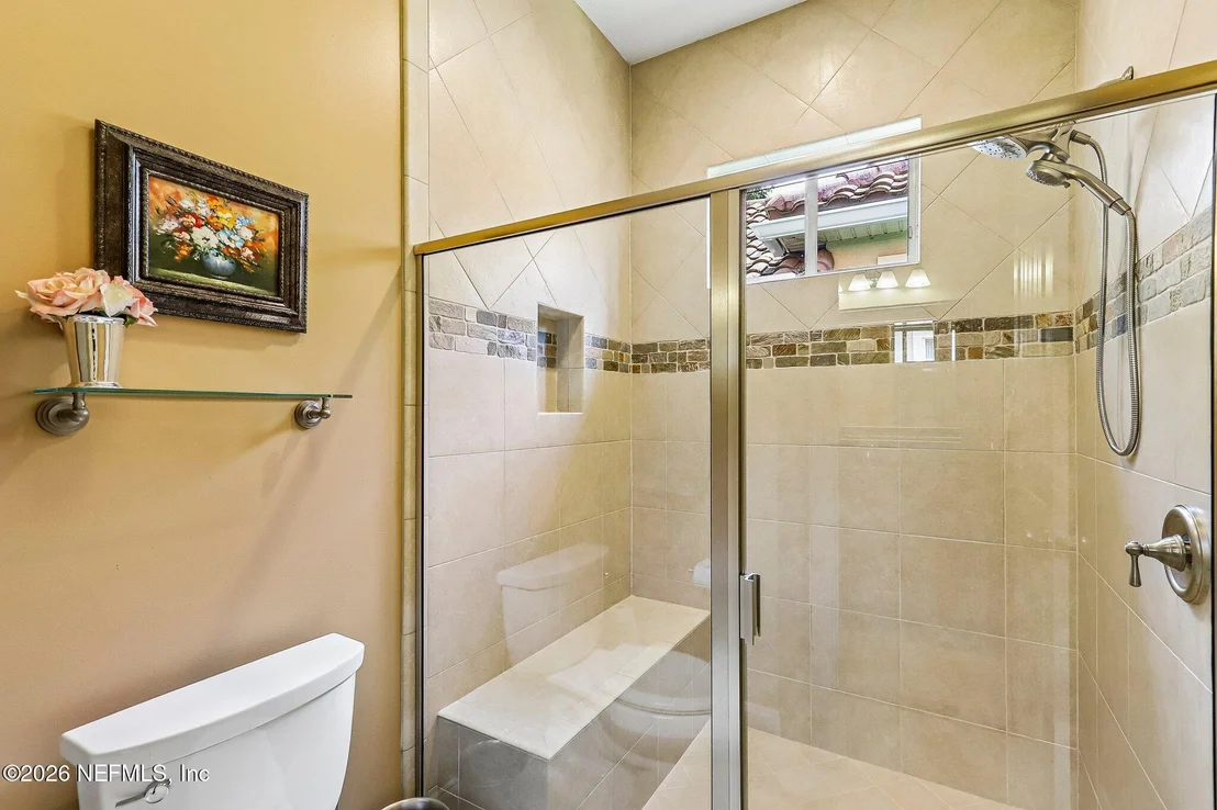 Photo of 4002 LA VISTA Circle