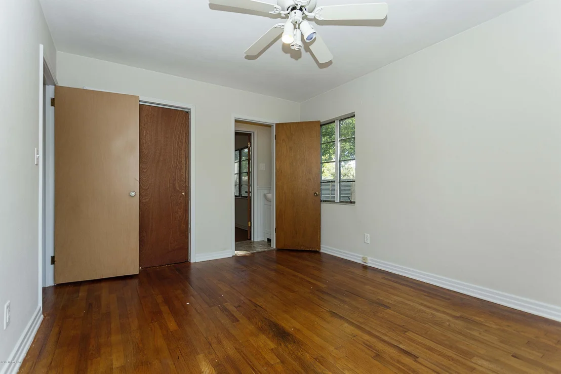 Photo of 2435 ORMSBY Circle W
