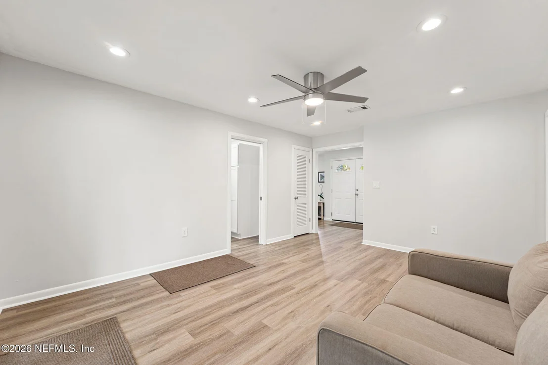 Photo of 3834 EDIDIN Drive