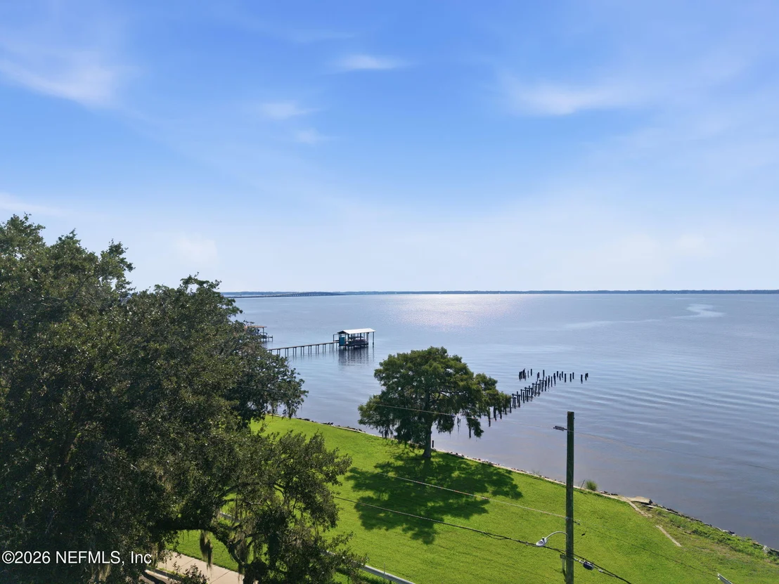 Photo of 514 RIVER Road