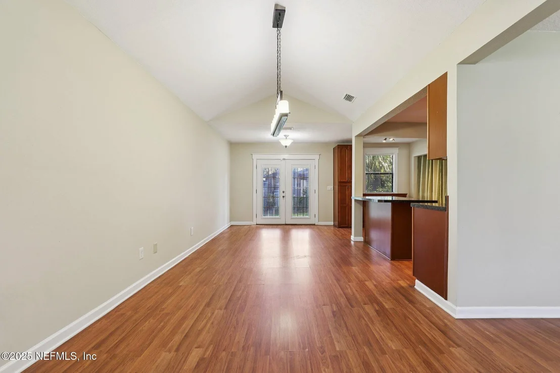 Photo of 2707 MERWYN Road