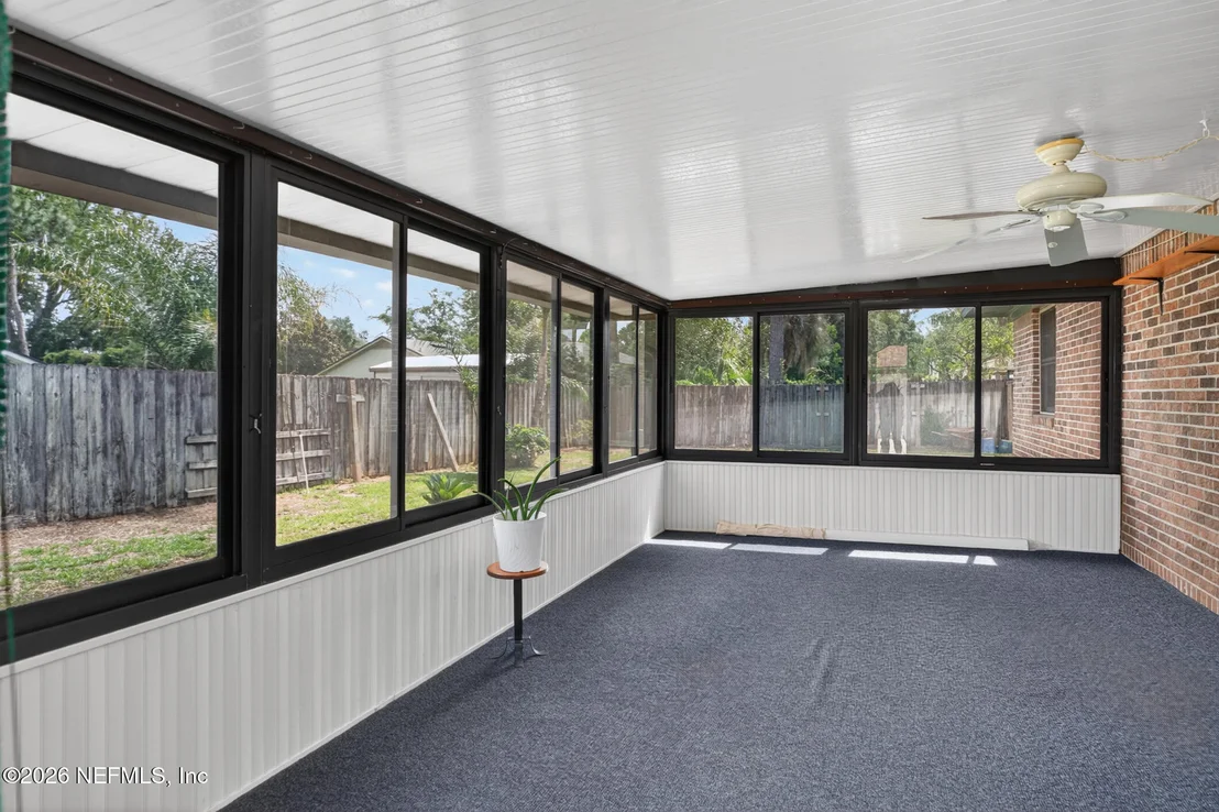 Photo of 1411 FOREST Lane