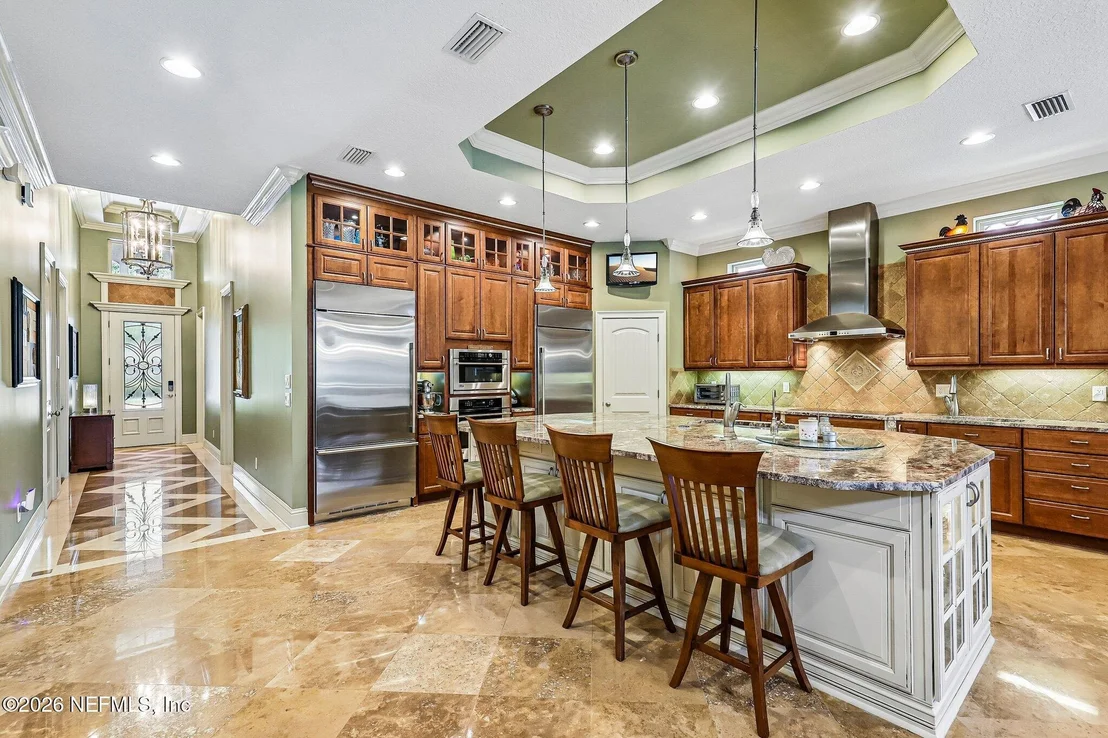 Photo of 4002 LA VISTA Circle