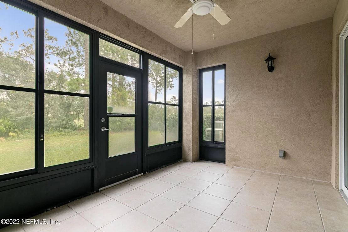 Photo of 641 SHORES Boulevard