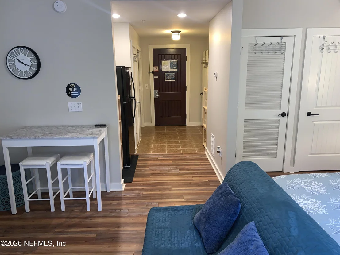 Photo of Unit 211 at 965 REGISTRY Boulevard
