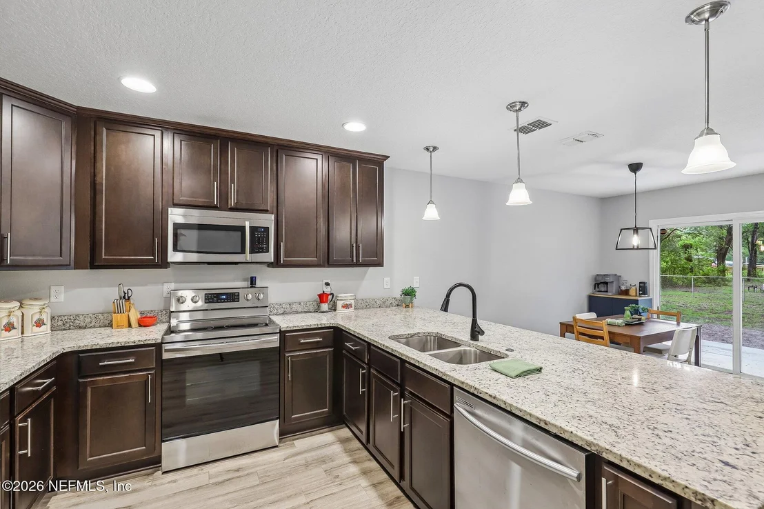 Photo of 1609 DERITO Drive