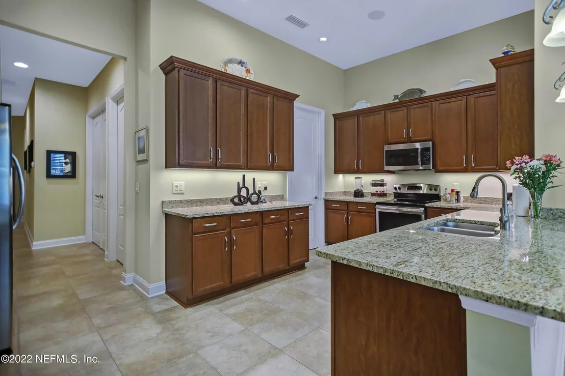 Photo of 1616 SUGAR LOAF Lane