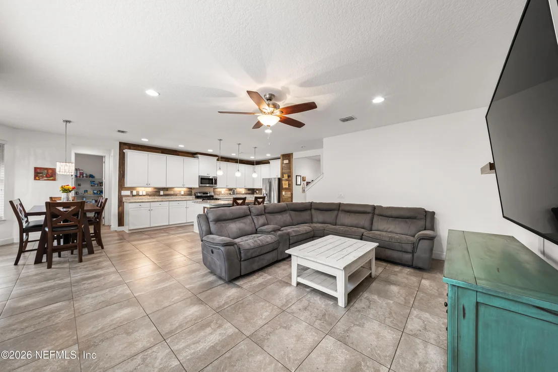 Photo of 341 ASPEN LEAF Drive