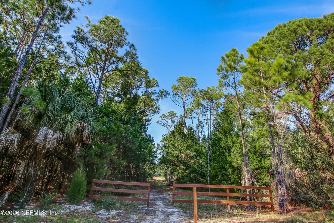 Photo of 35 AUBURNDALE Drive