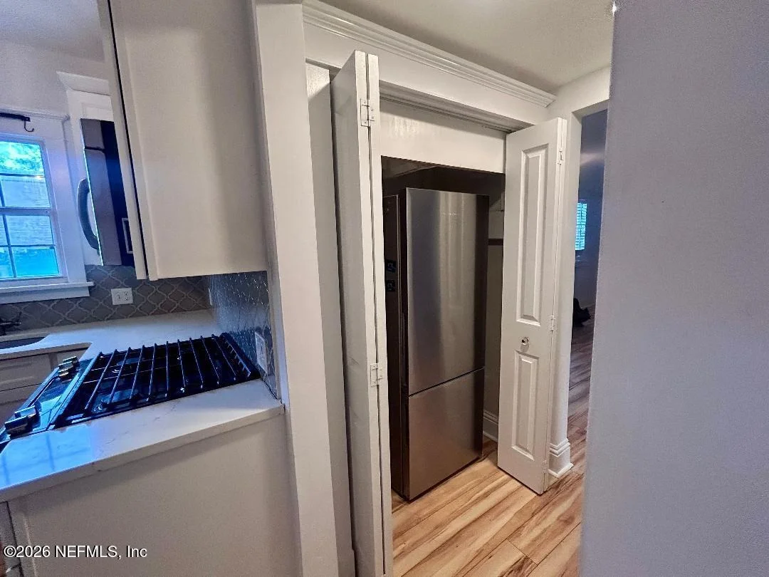 Photo of 32 E PARK Avenue