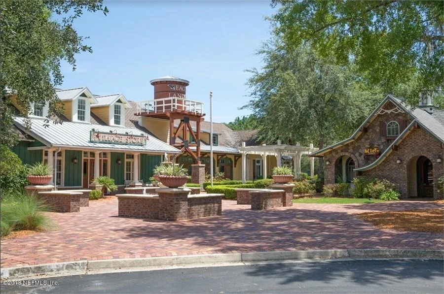 Photo of 2004 BRIDGEWOOD Drive