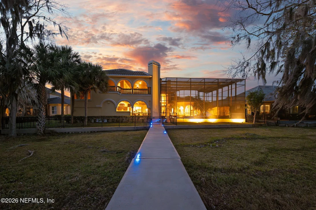 Photo of 1615 SILVER LEAF Way