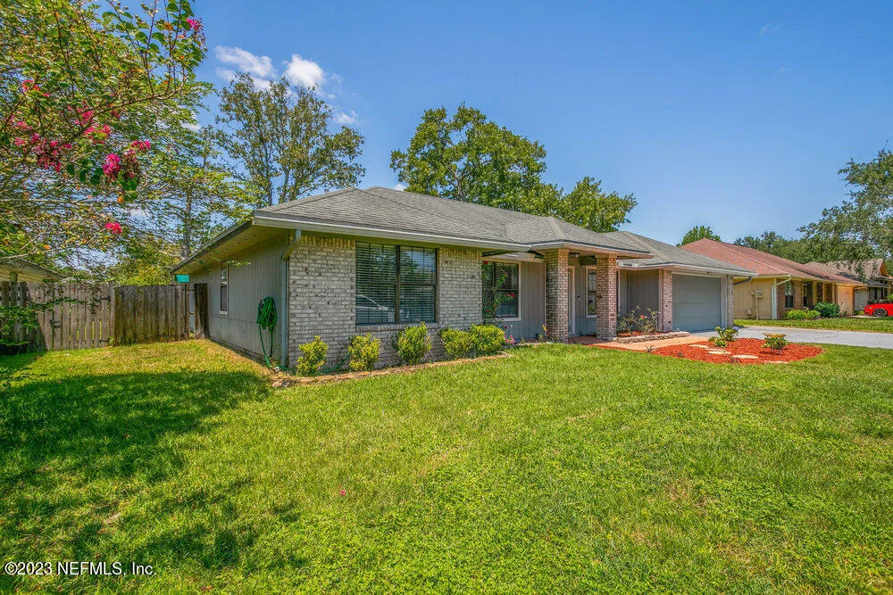 Photo of 8482 CHARLESGATE Circle W