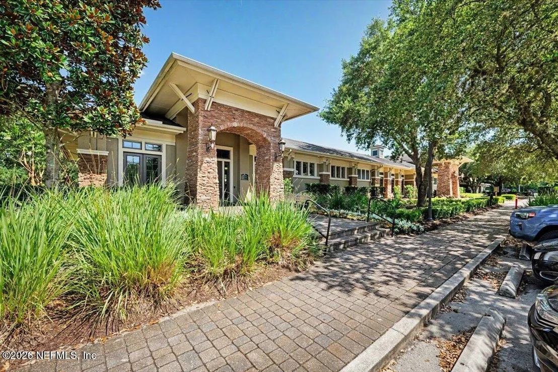 Photo of 1028 MEADOW VIEW Lane