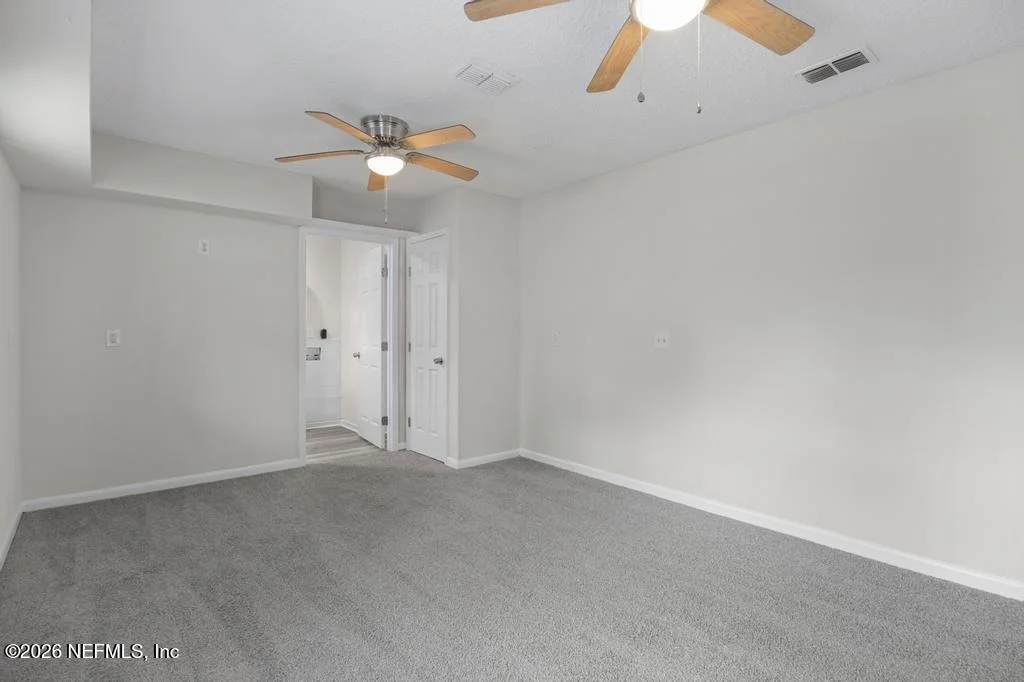 Photo of 215 NESMITH Avenue