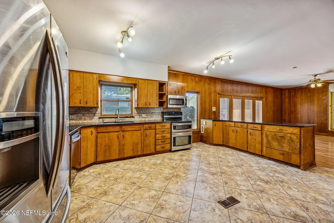 Photo of 4768 QUEEN Lane
