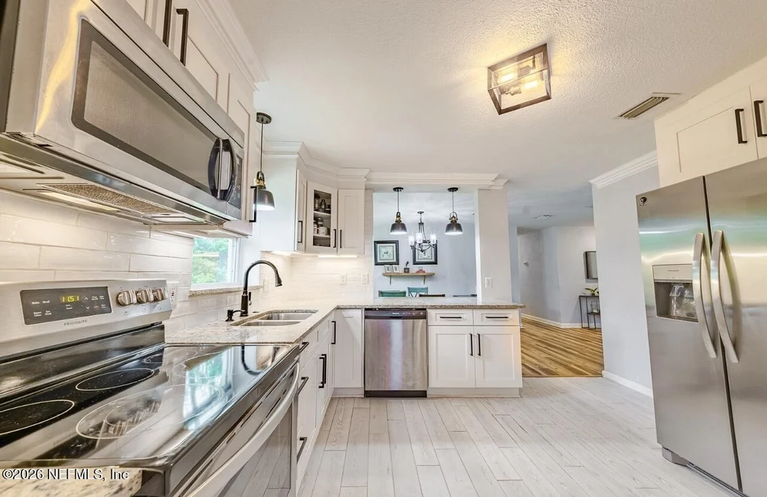Photo of 2535 HAZEL Drive