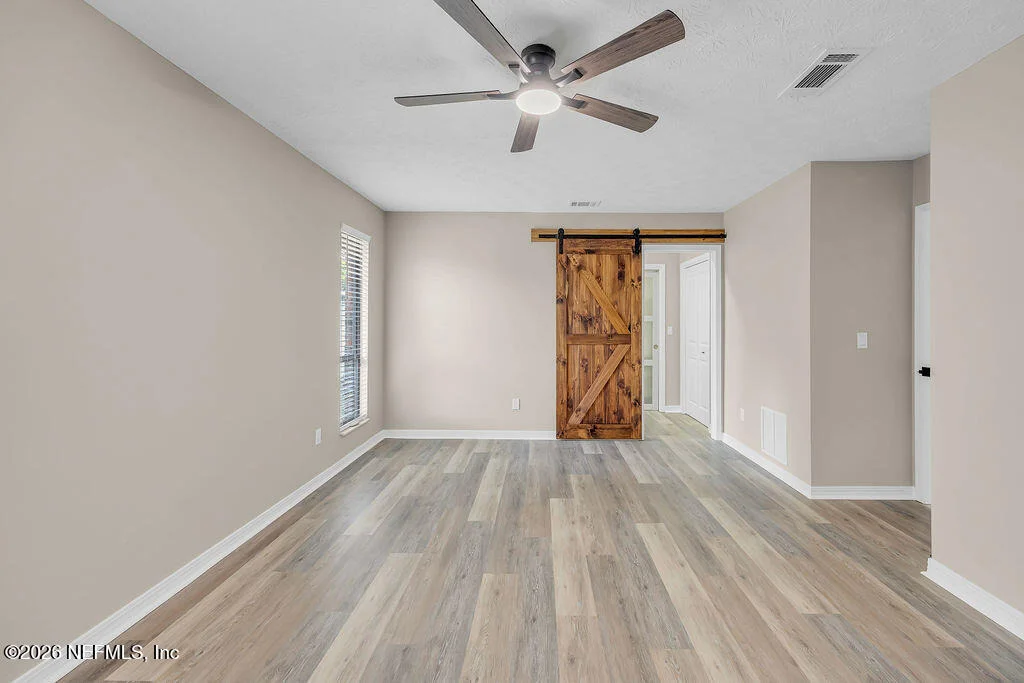 Photo of 2275 FOXWOOD Drive