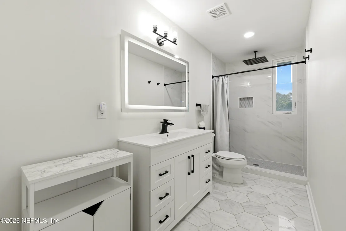 Photo of 7484 SPINOLA Road
