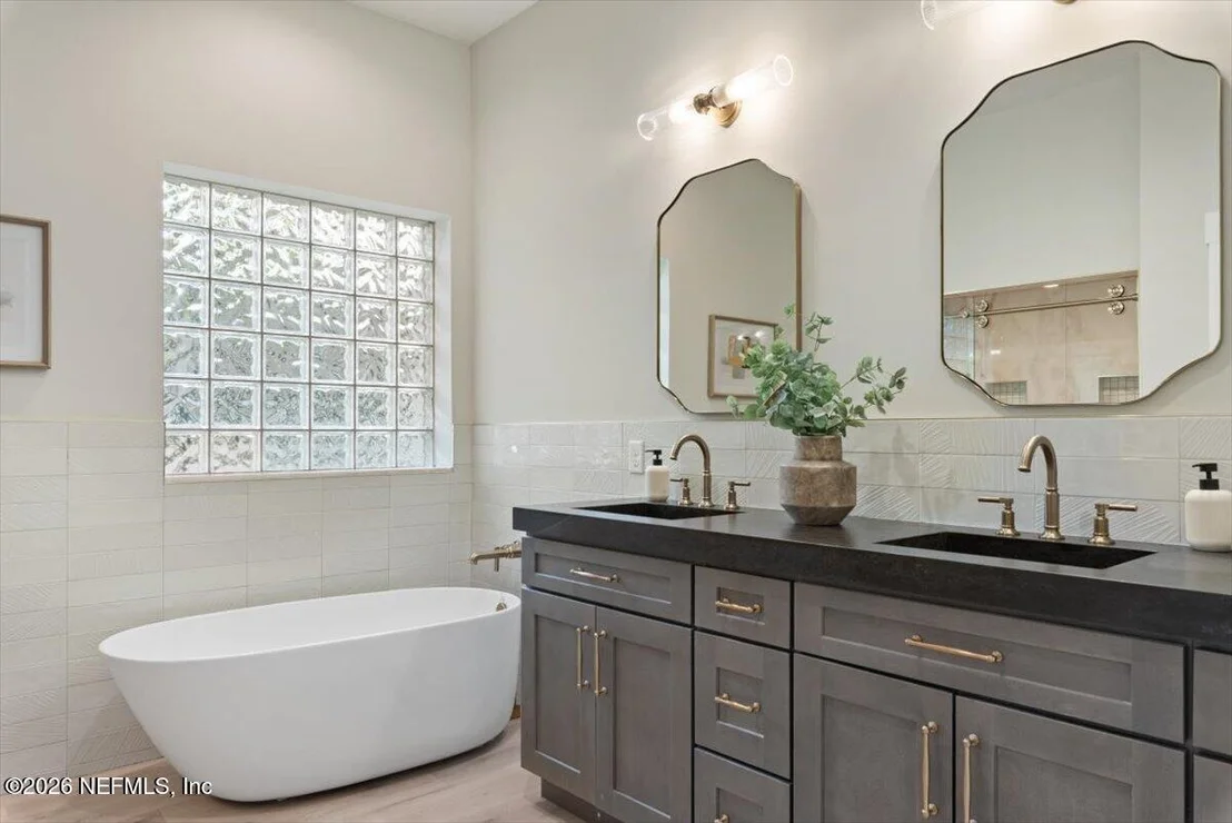 Photo of 3845 HARBOR Drive