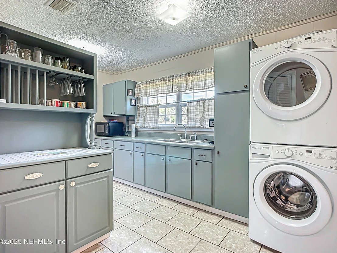 Photo of 103 PALM Street