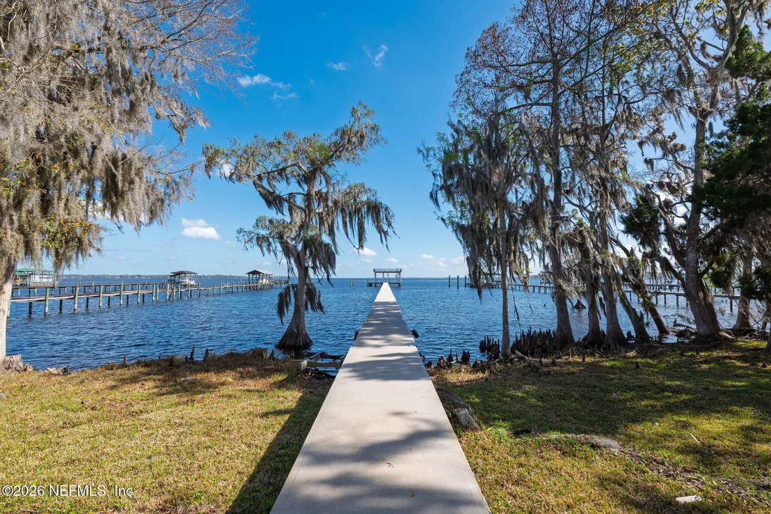 Photo of 1615 SILVER LEAF Way