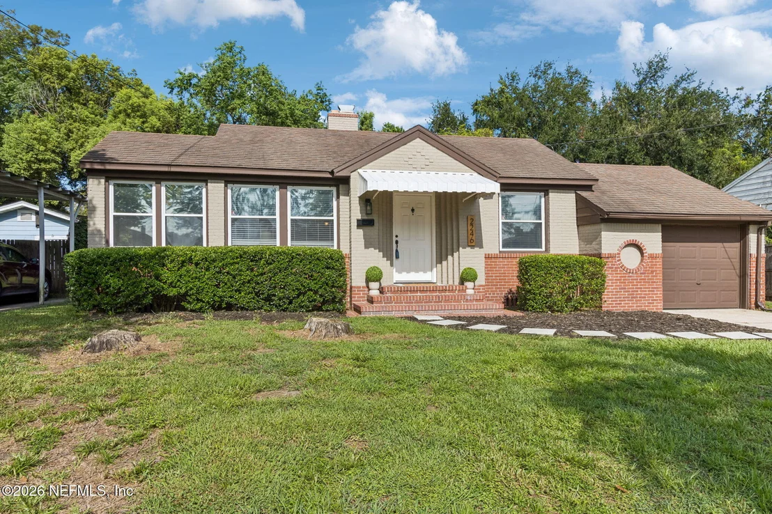 Photo of 2246 REDFERN Road