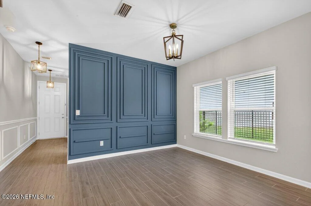 Photo of 21 YARDLEY Court