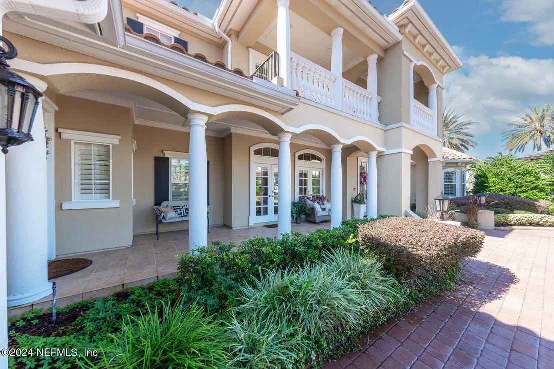 Photo of 752 PROMENADE POINTE Drive