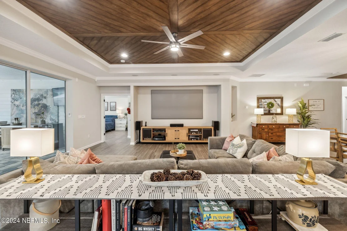Photo of 94 LUCERNE Court