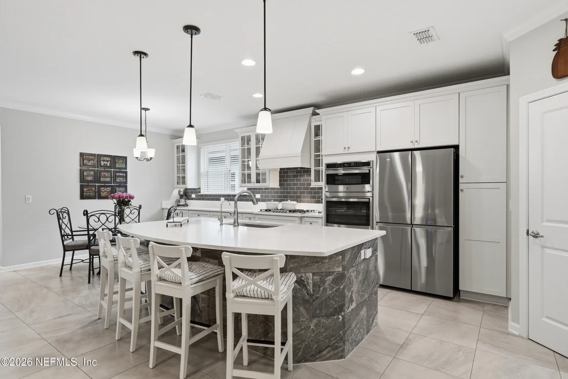 Photo of 24 GREENVIEW Lane