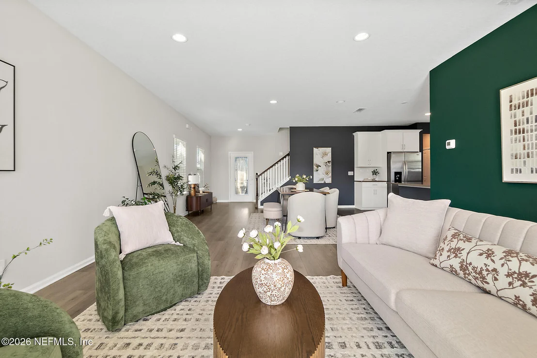 Photo of 542 SILVER LANDING Drive