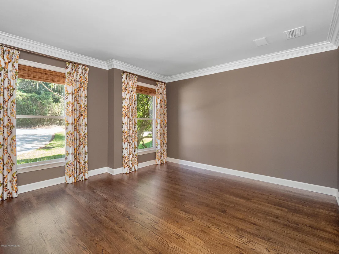 Photo of 906 GREENRIDGE Road