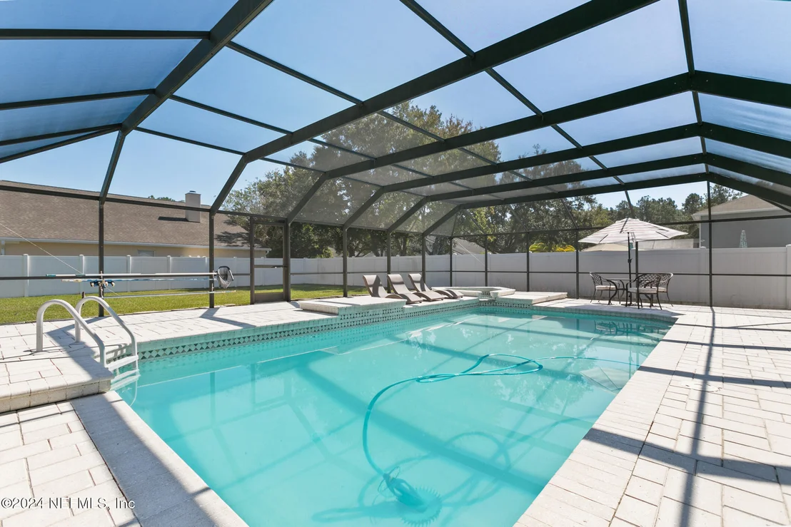 Photo of 800 LAPOMA Way