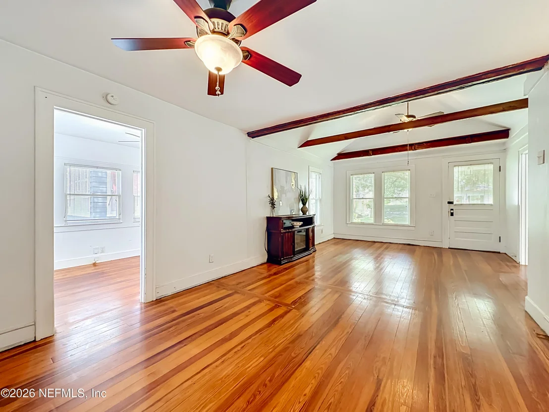 Photo of 17 BALLARD Avenue