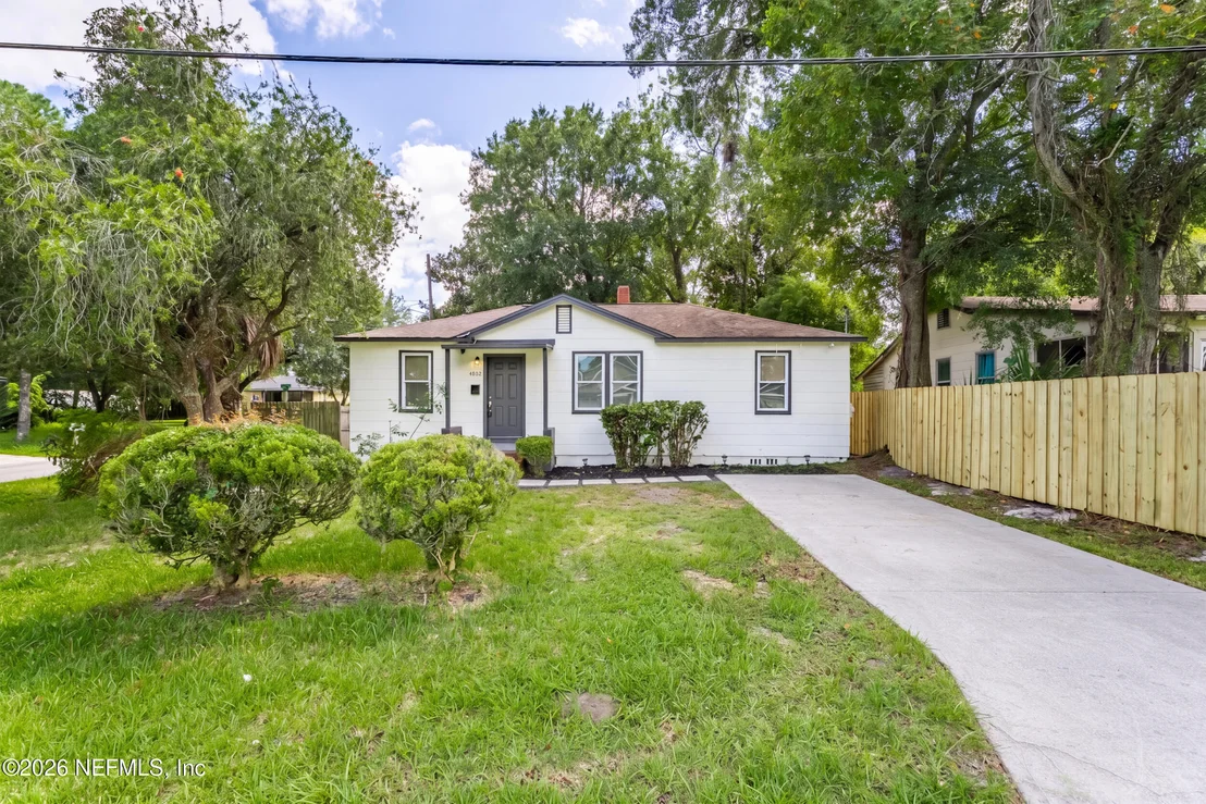 Photo of 4802 LOUISA Terrace