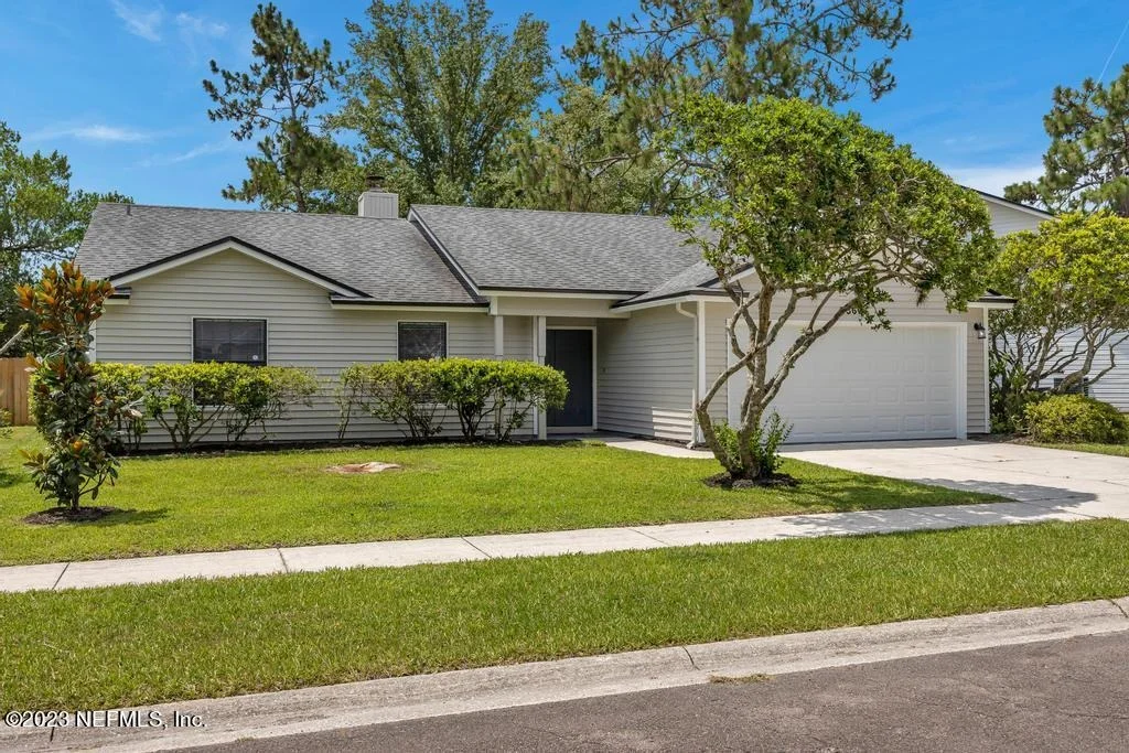 Photo of 8560 MOSS POINTE Trail N