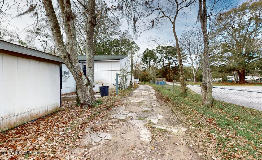 Photo of 11743 SIMMONS Road