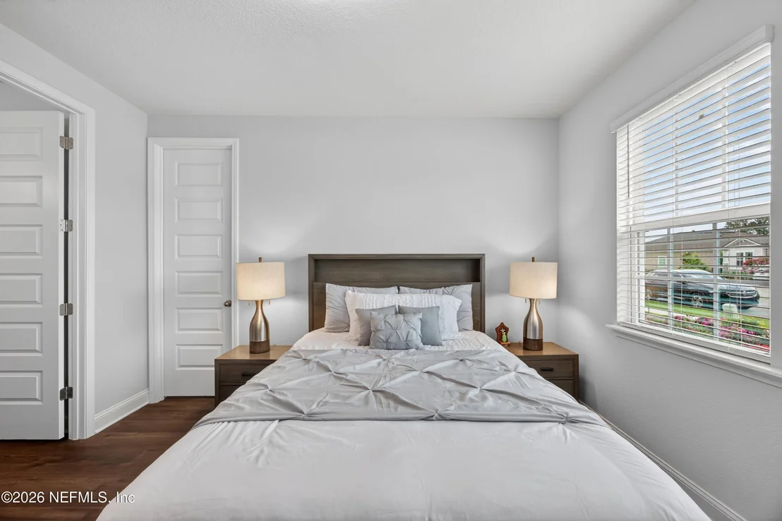 Photo of 85491 FALL RIVER Parkway