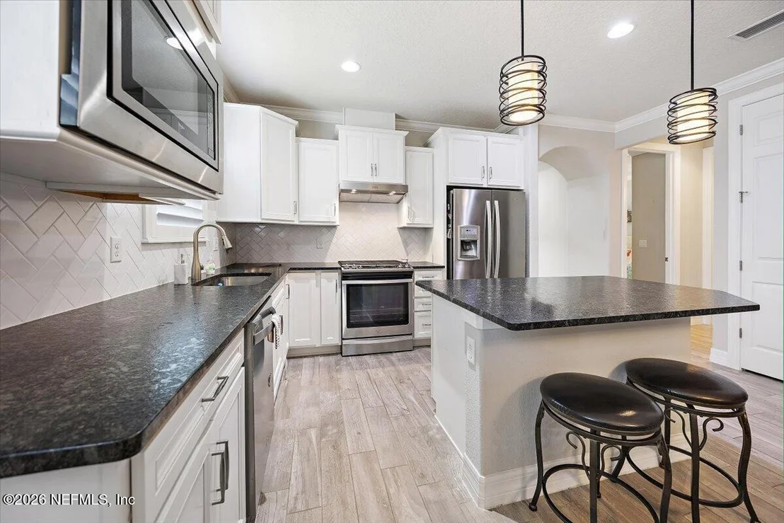 Photo of 86 ROCK SPRING Loop