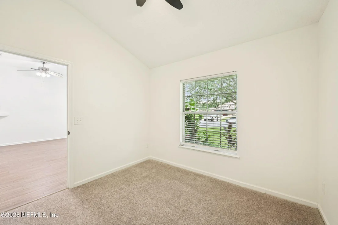 Photo of 8761 REDLEAF Court