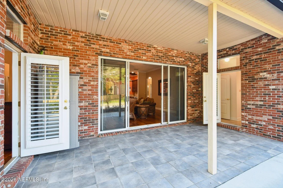Photo of 145 LAKE RUN Boulevard
