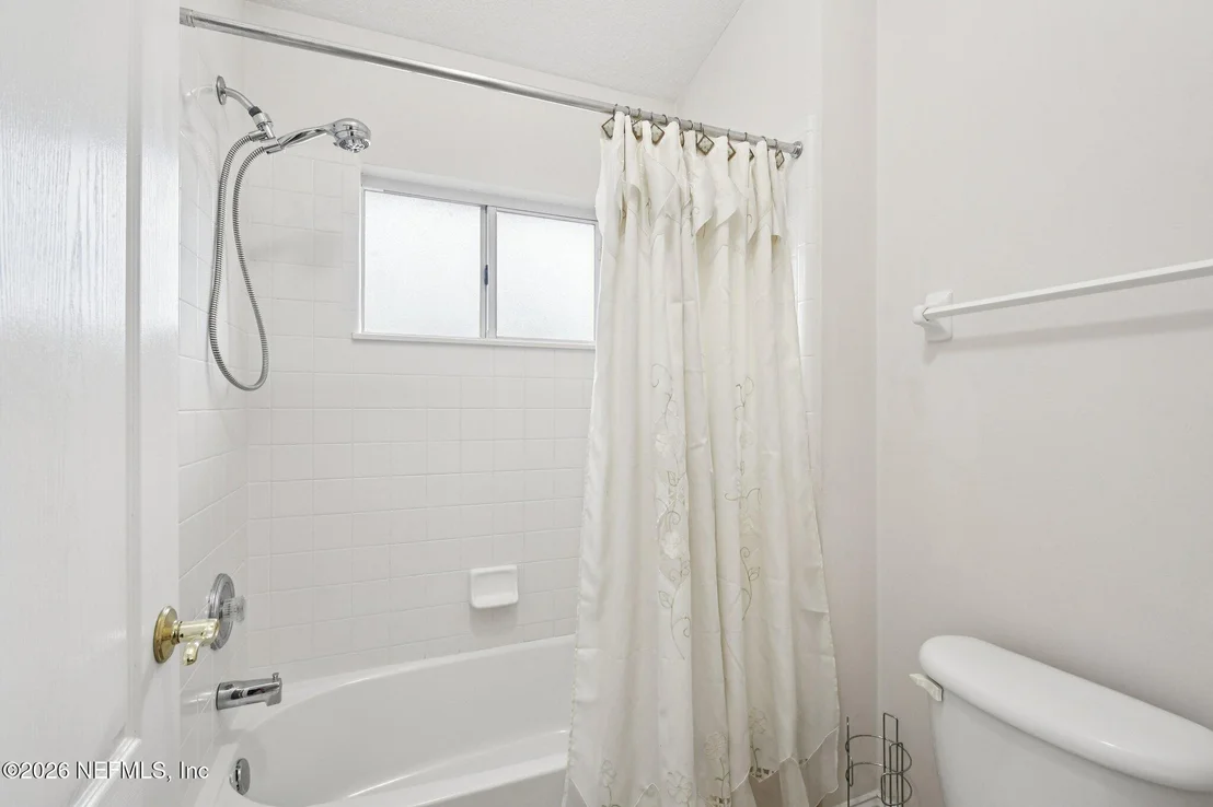 Photo of 145 LAKE RUN Boulevard